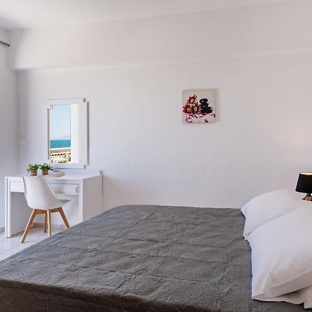 Azure Seaside Apts Magnisia Bagian luar foto