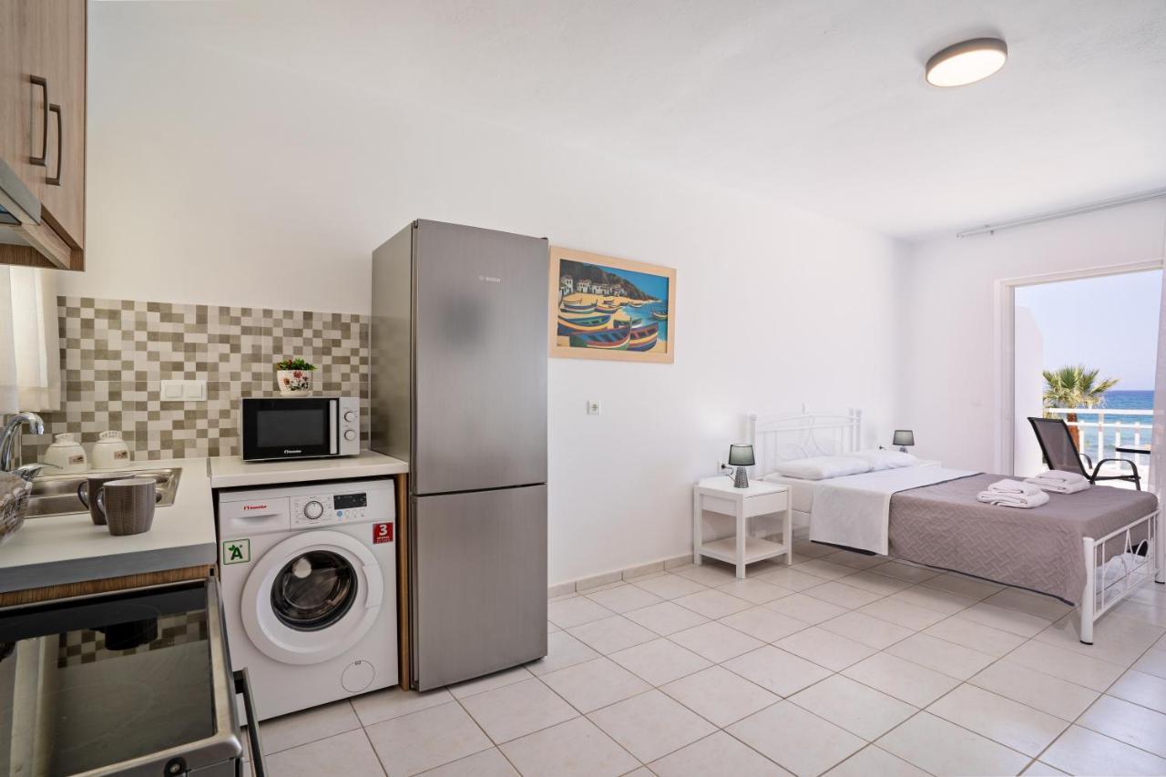 Azure Seaside Apts Magnisia Bagian luar foto