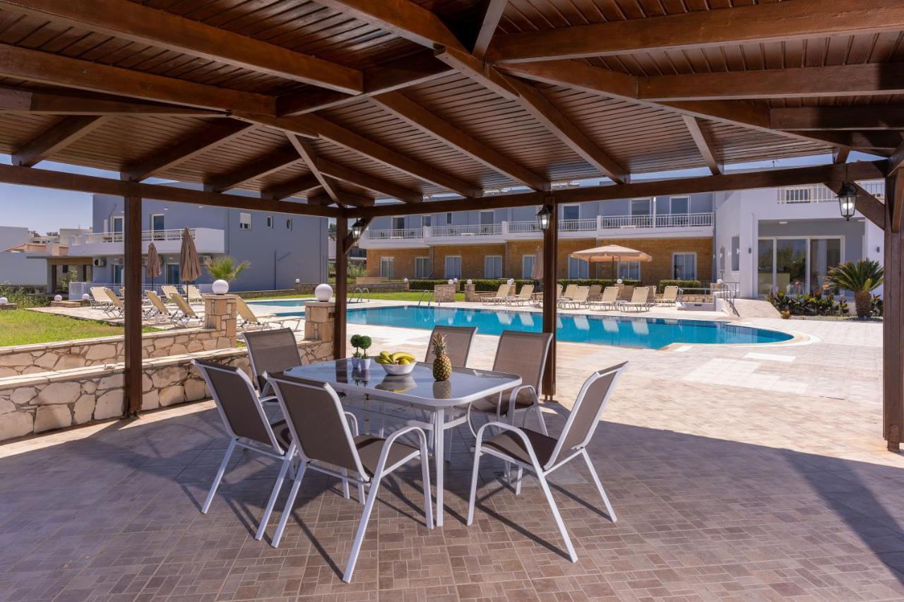 Azure Seaside Apts Magnisia Bagian luar foto