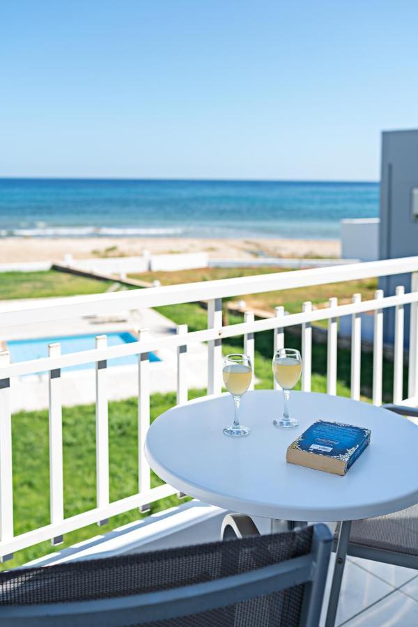 Azure Seaside Apts Magnisia Bagian luar foto
