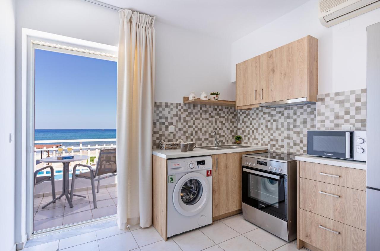 Azure Seaside Apts Magnisia Bagian luar foto