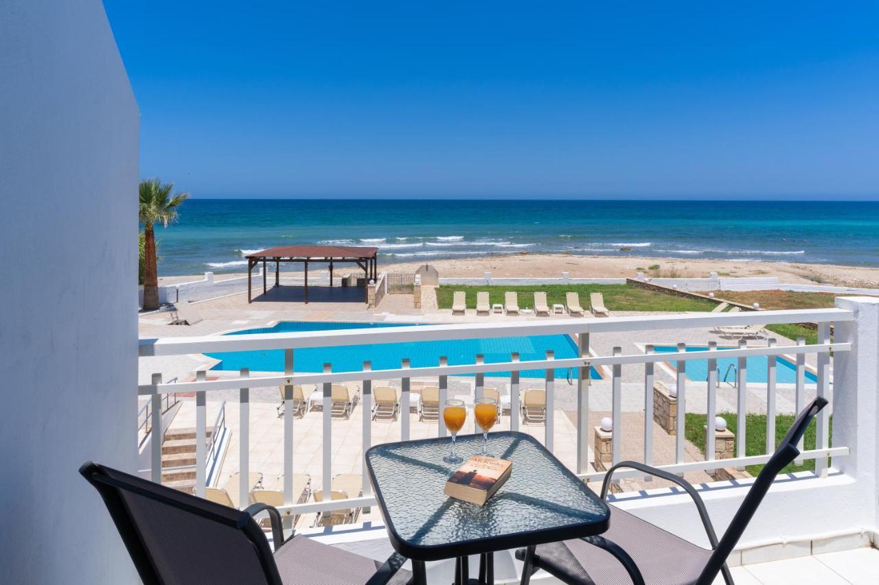Azure Seaside Apts Magnisia Bagian luar foto