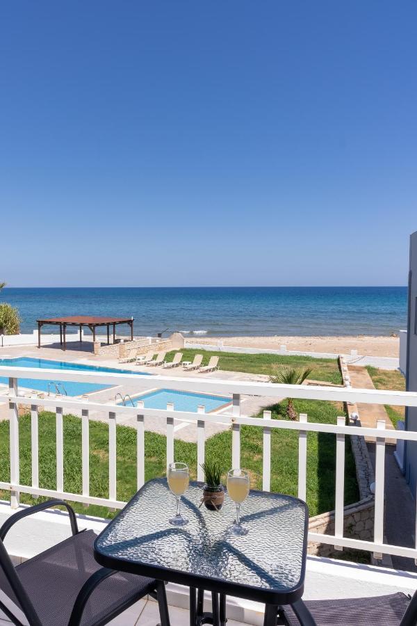 Azure Seaside Apts Magnisia Bagian luar foto