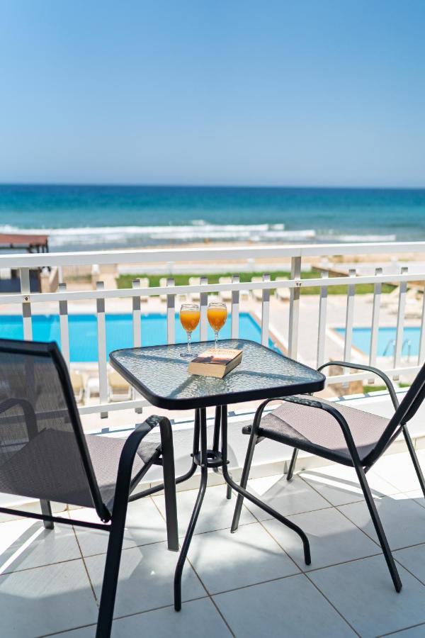 Azure Seaside Apts Magnisia Bagian luar foto