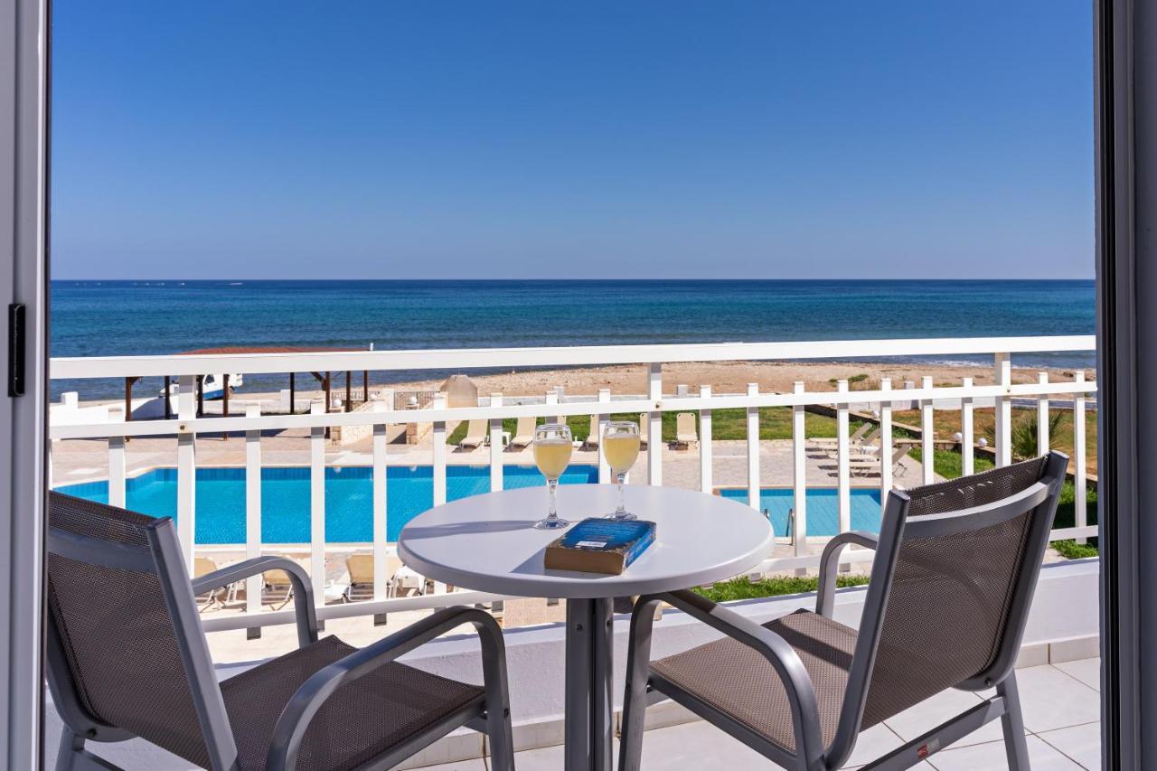 Azure Seaside Apts Magnisia Bagian luar foto