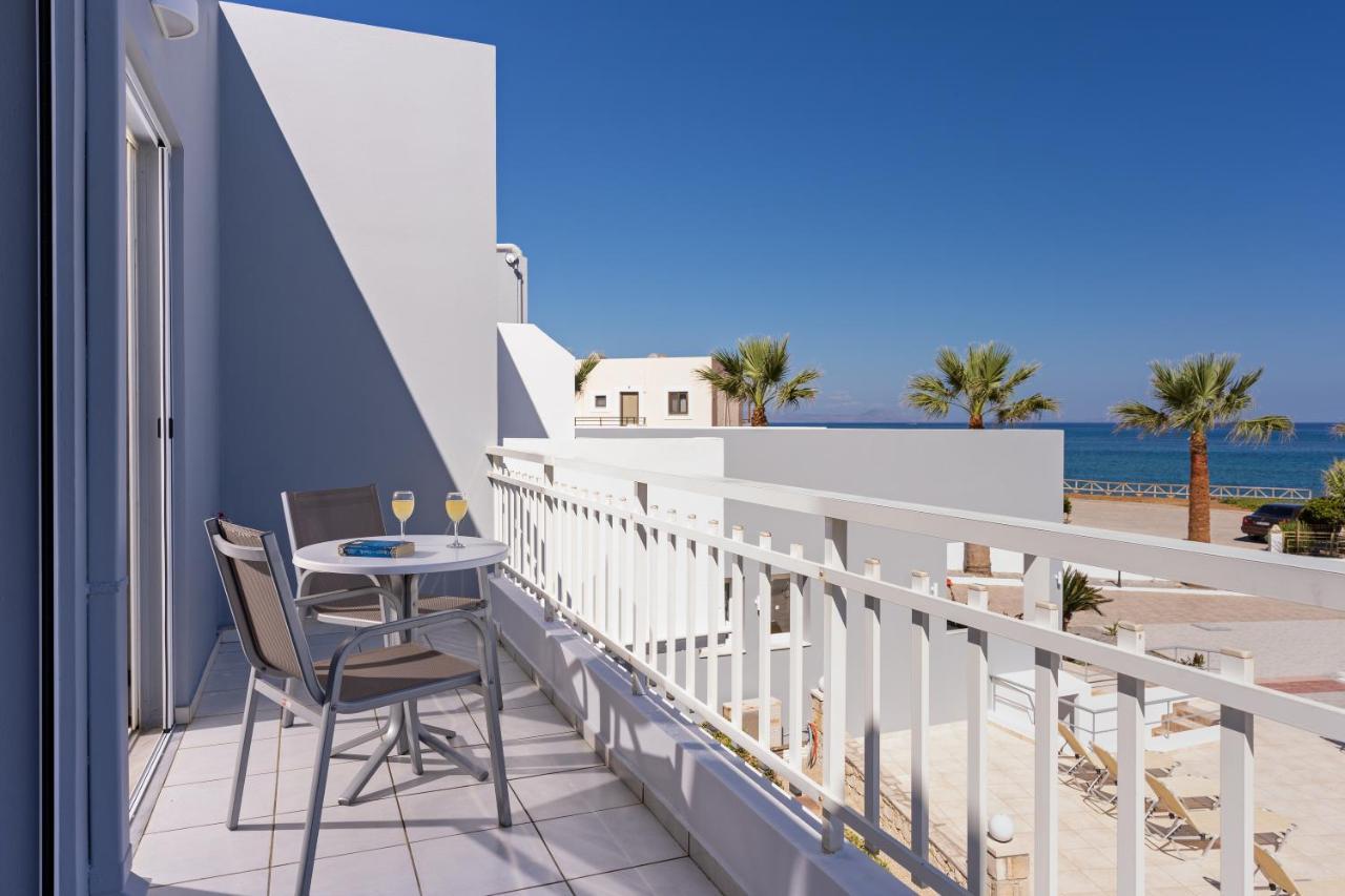 Azure Seaside Apts Magnisia Bagian luar foto