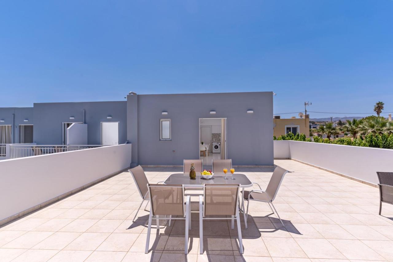 Azure Seaside Apts Magnisia Bagian luar foto