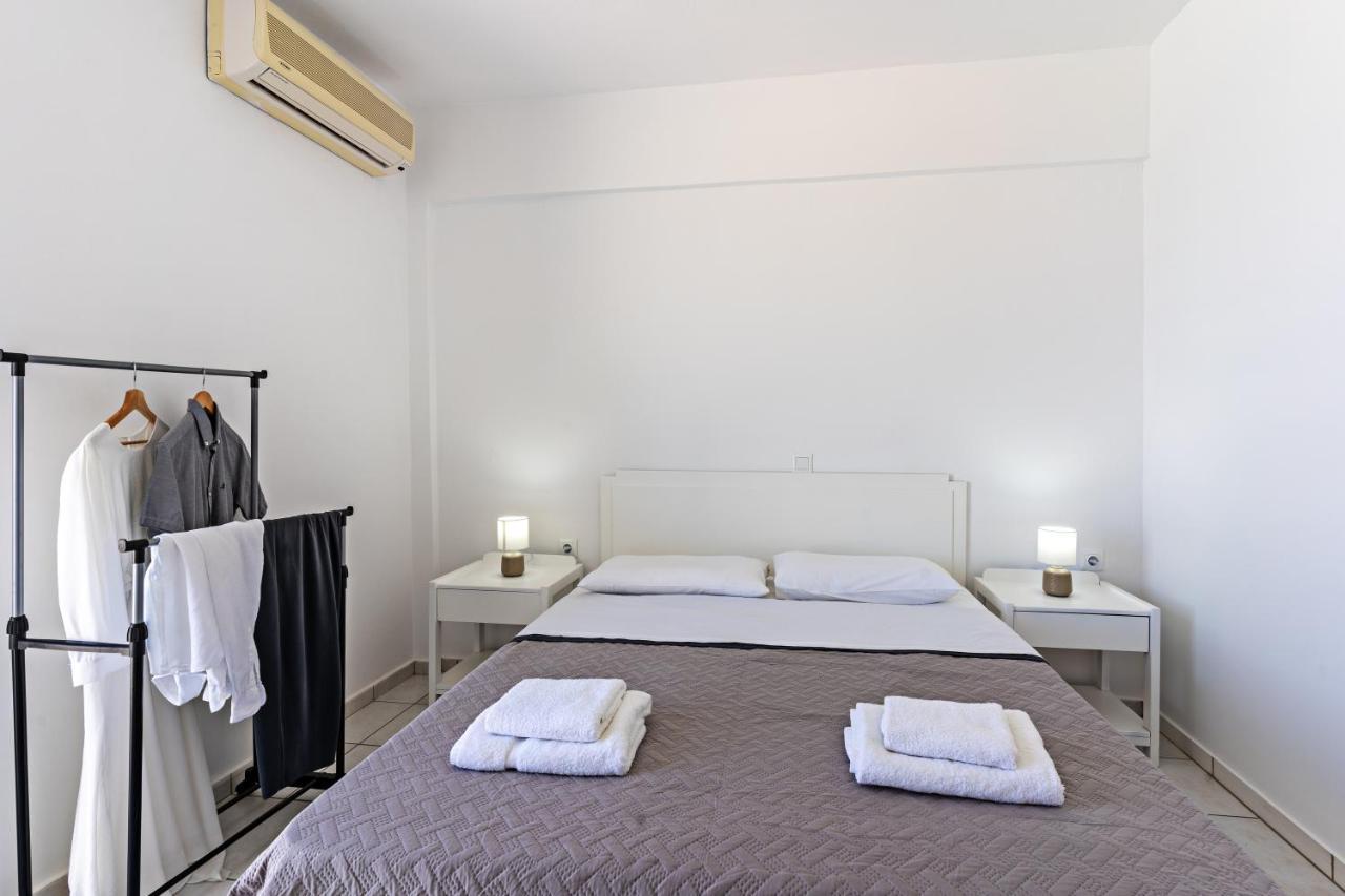 Azure Seaside Apts Magnisia Bagian luar foto