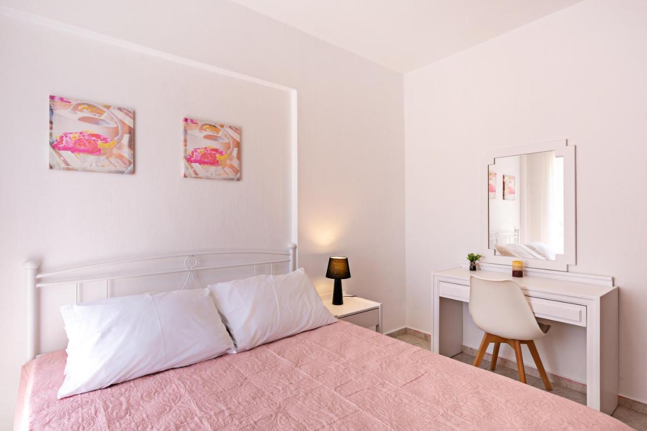 Azure Seaside Apts Magnisia Bagian luar foto